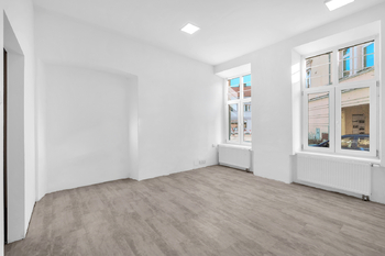 Pronájem bytu 2+1 v osobním vlastnictví 61 m², Hradec Králové