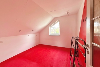 podkrovní pokoj - Prodej domu 152 m², Neratovice