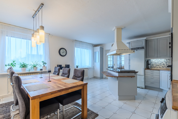 Prodej bytu 3+1 v osobním vlastnictví 136 m², Praha 5 - Hlubočepy