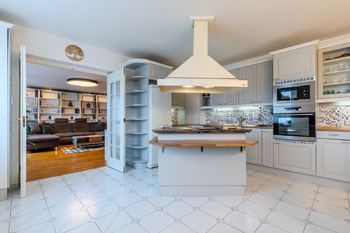 Prodej bytu 3+1 v osobním vlastnictví 136 m², Praha 5 - Hlubočepy