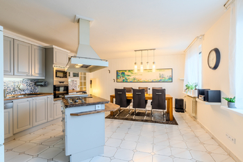 Prodej bytu 3+1 v osobním vlastnictví 136 m², Praha 5 - Hlubočepy