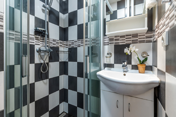 Prodej bytu 1+kk v osobním vlastnictví 24 m², Praha 10 - Strašnice