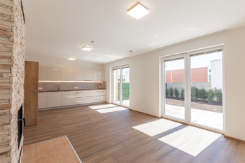 Pronájem domu 107 m², Praha 9 - Hostavice