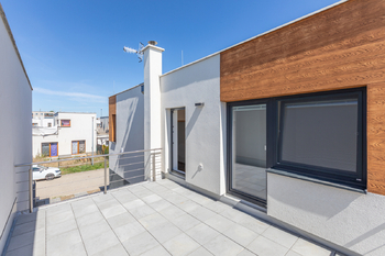 Pronájem domu 107 m², Praha 9 - Hostavice