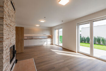 Pronájem domu 107 m², Praha 9 - Hostavice