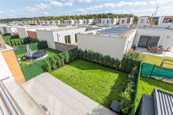 Pronájem domu 107 m², Praha 9 - Hostavice
