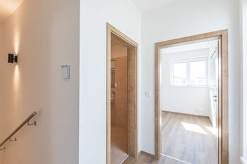 Pronájem domu 107 m², Praha 9 - Hostavice