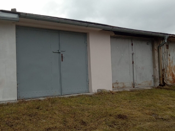Prodej garáže 27 m², Ostrov