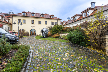 Pronájem bytu 1+kk v osobním vlastnictví 33 m², Praha 7 - Troja