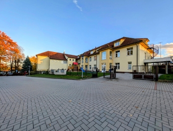 obec - škola/školka ... - Prodej pozemku 3598 m², Jiřice