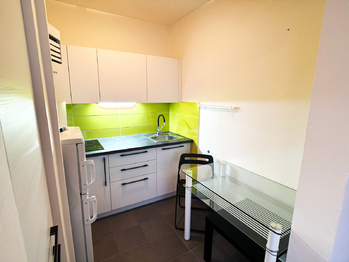 Pronájem bytu 1+kk v osobním vlastnictví 30 m², Praha 9 - Prosek