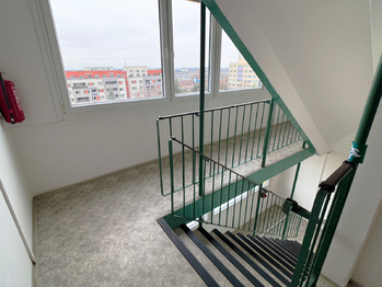 Pronájem bytu 1+kk v osobním vlastnictví 30 m², Praha 9 - Prosek