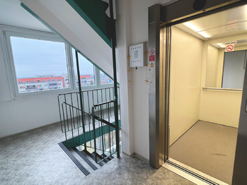 Pronájem bytu 1+kk v osobním vlastnictví 30 m², Praha 9 - Prosek