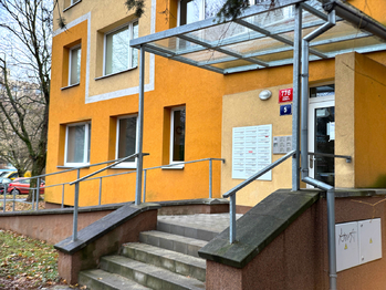 Pronájem bytu 1+kk v osobním vlastnictví 30 m², Praha 9 - Prosek