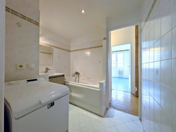 zděná koupelna ... - Prodej bytu 3+1 v osobním vlastnictví 71 m², Praha 4 - Lhotka