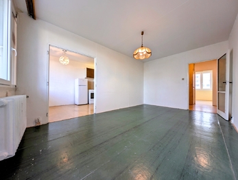 denní pokoj ... - Prodej bytu 3+1 v osobním vlastnictví 71 m², Praha 4 - Lhotka