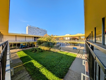 120 m od domu Albert ... - Prodej bytu 3+1 v osobním vlastnictví 71 m², Praha 4 - Lhotka