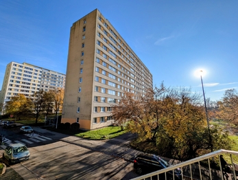 4. NP v tomto domě ... - Prodej bytu 3+1 v osobním vlastnictví 71 m², Praha 4 - Lhotka