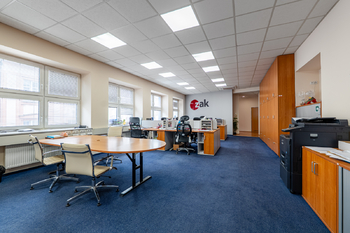 Pronájem kancelářských prostor 289 m², Plzeň