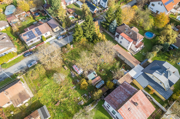 Prodej pozemku 723 m², Praha 9 - Újezd nad Lesy