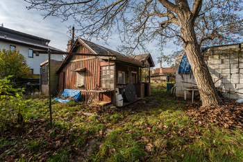 Prodej pozemku 723 m², Praha 9 - Újezd nad Lesy