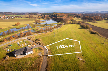 Prodej pozemku 1824 m², Hajany