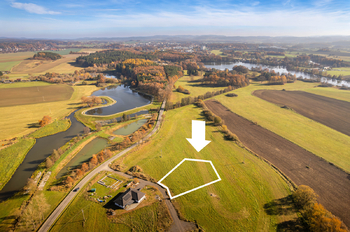 Prodej pozemku 1824 m², Hajany