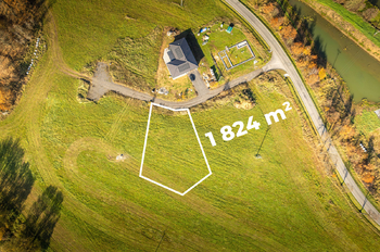 Prodej pozemku 1824 m², Hajany