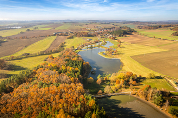Prodej pozemku 1824 m², Hajany