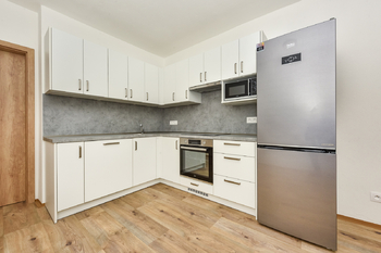 Kuchyně - Pronájem domu 130 m², Zruč-Senec