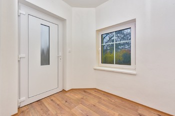 Předsíň - Pronájem domu 130 m², Zruč-Senec