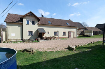 Čp. 13 - pohled ze dvora - Prodej zemědělského objektu 251 m², Staré Sedlo