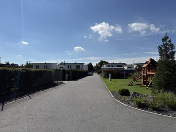 příjezdová cesta k řadovkám - Prodej domu 135 m², Ostrava