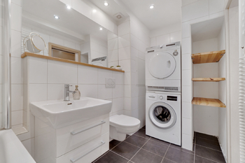 Prodej bytu 3+kk v osobním vlastnictví 70 m², Praha 8 - Troja