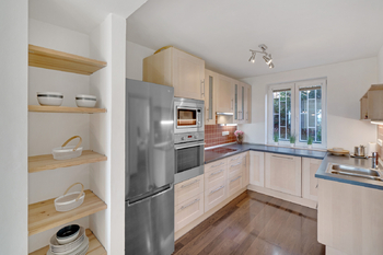 Prodej bytu 3+kk v osobním vlastnictví 70 m², Praha 8 - Troja