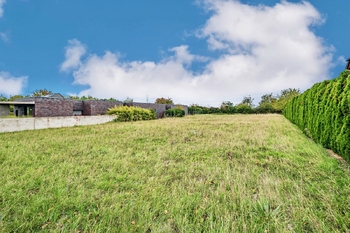 Prodej pozemku 1100 m², Ořech