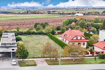 Prodej pozemku 1100 m², Ořech