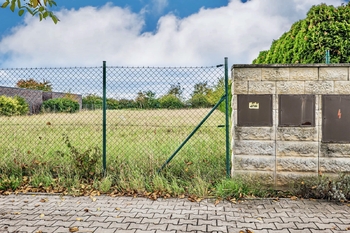 Prodej pozemku 1100 m², Ořech