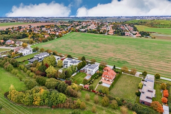 Prodej pozemku 1100 m², Ořech