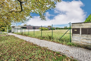 Prodej pozemku 1100 m², Ořech