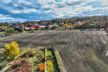Prodej pozemku 1050 m², Chožov