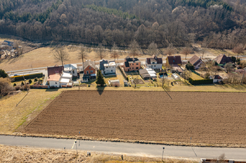 Prodej pozemku 1500 m², Zlín