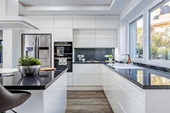 Prodej domu 221 m², Královice