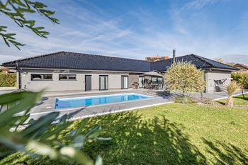 Prodej domu 221 m², Královice