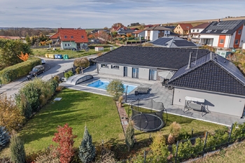Prodej domu 221 m², Královice