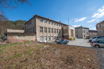 Komerční nemovitost - Prodej výrobních prostor 1817 m², Úpice