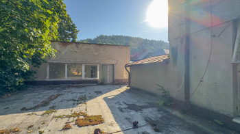 Prodej výrobních prostor 1817 m², Úpice