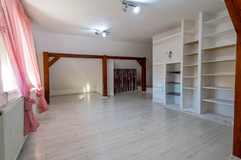 Pronájem domu 100 m², Hrušovany nad Jevišovkou