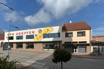 Dům nábytku + RD - Prodej obchodních prostor 2665 m², Lišov