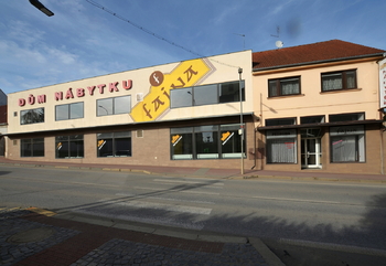 Dům nábytku + RD - Prodej obchodních prostor 2665 m², Lišov